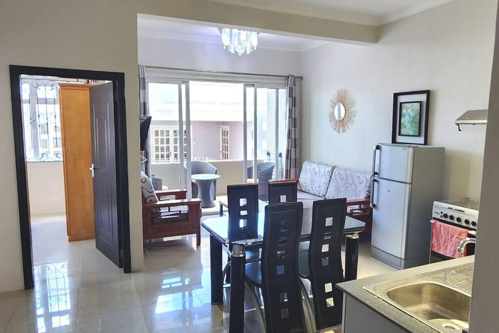 Number 8, 2nd Floor, Pebble Bay Apartmán